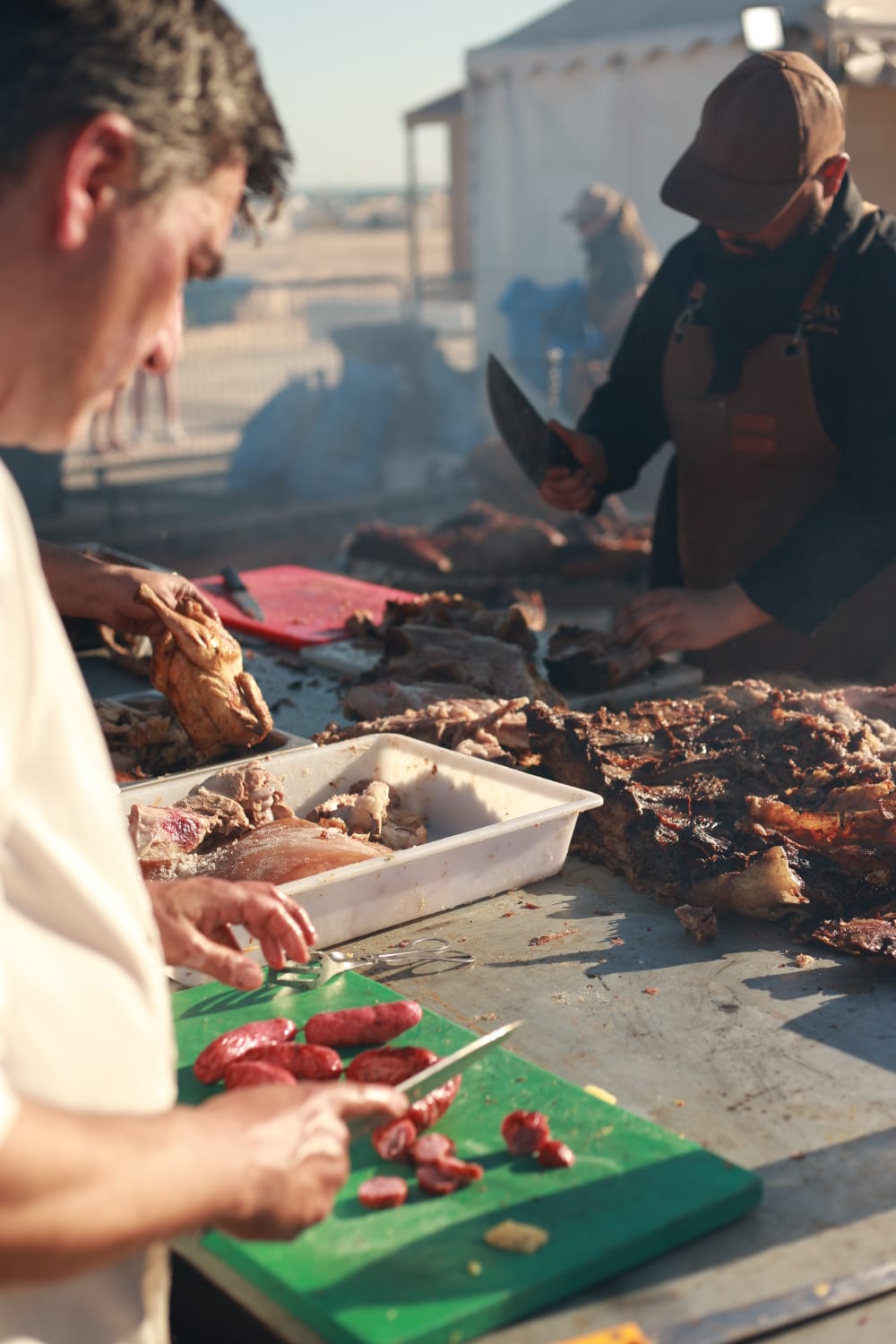 Chefs preparando cortes